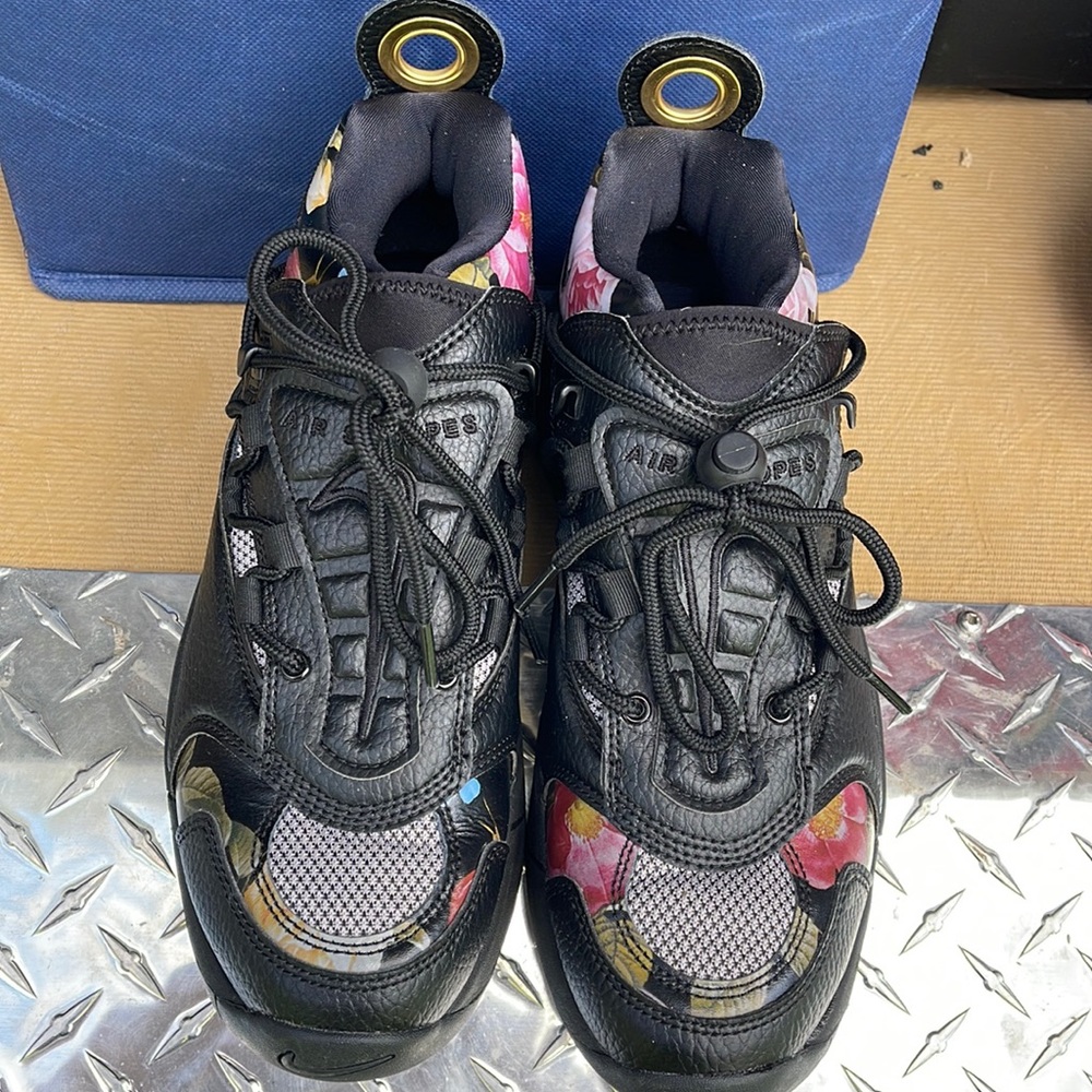 Nike Air Swoopes Sz 8.5 Women